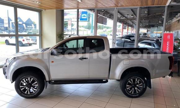 Buy Used Isuzu KB Silver Car in Maseru in Maseru Buy Used Isuzu KB Silver Car in Maseru in Maseru