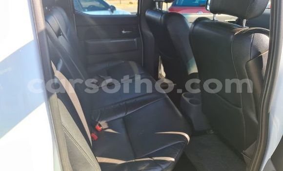 Sayi Na hannu Mazda BT-50 White Mota in Maseru a Maseru Sayi Na hannu Mazda BT-50 White Mota in Maseru a Maseru