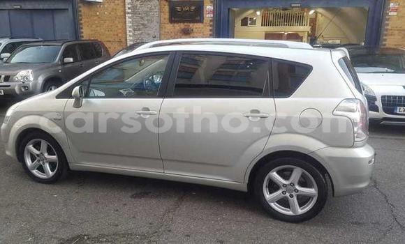 Buy Used Toyota Corolla Verso Silver Car in Peka in Leribe Buy Used Toyota Corolla Verso Silver Car in Peka in Leribe