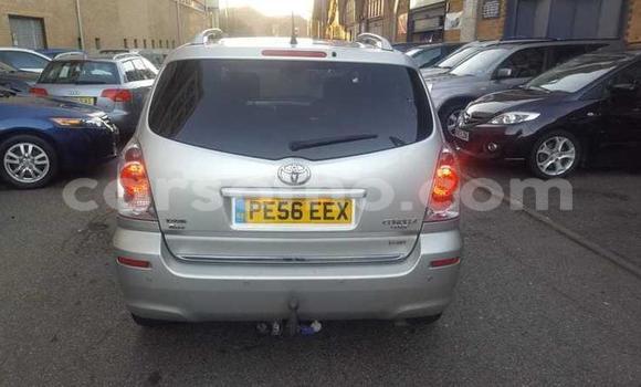 Buy Used Toyota Corolla Verso Silver Car in Peka in Leribe Buy Used Toyota Corolla Verso Silver Car in Peka in Leribe