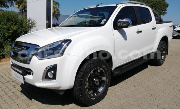 Buy Used Isuzu KB White Car in Maseru in Maseru Buy Used Isuzu KB White Car in Maseru in Maseru