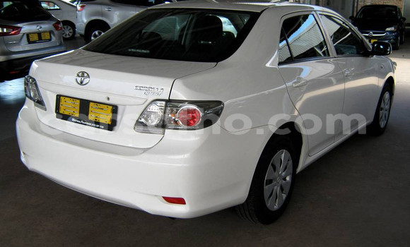 Sayi Na hannu Toyota Corolla White Mota in Maseru a Maseru Sayi Na hannu Toyota Corolla White Mota in Maseru a Maseru