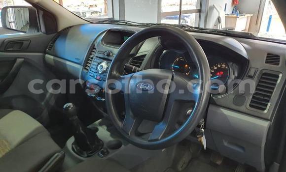 Sayi Na hannu Ford Ranger White Mota in Maseru a Maseru Sayi Na hannu Ford Ranger White Mota in Maseru a Maseru