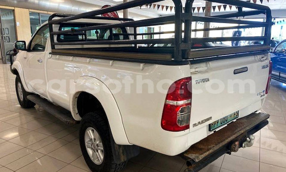 اشتري مستعمل Toyota Hilux White سيارة في Maseru في Maseru اشتري مستعمل Toyota Hilux White سيارة في Maseru في Maseru