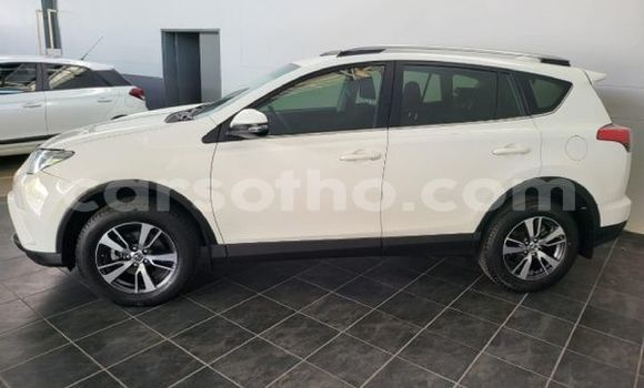 Acheter Occasion Voiture Toyota RAV4 Blanc à Maseru, Maseru Acheter Occasion Voiture Toyota RAV4 Blanc à Maseru, Maseru