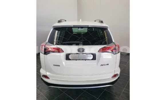 Acheter Occasion Voiture Toyota RAV4 Blanc à Maseru, Maseru Acheter Occasion Voiture Toyota RAV4 Blanc à Maseru, Maseru