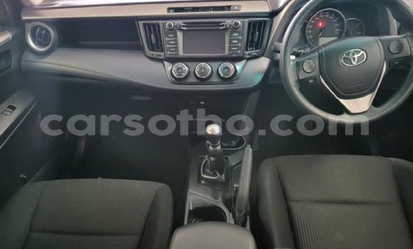 Acheter Occasion Voiture Toyota RAV4 Blanc à Maseru, Maseru Acheter Occasion Voiture Toyota RAV4 Blanc à Maseru, Maseru