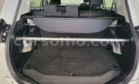 Acheter Occasion Voiture Toyota RAV4 Blanc à Maseru, Maseru Acheter Occasion Voiture Toyota RAV4 Blanc à Maseru, Maseru