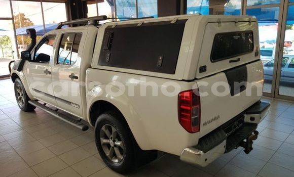 Sayi Na hannu Nissan Navara White Mota in Maseru a Maseru Sayi Na hannu Nissan Navara White Mota in Maseru a Maseru