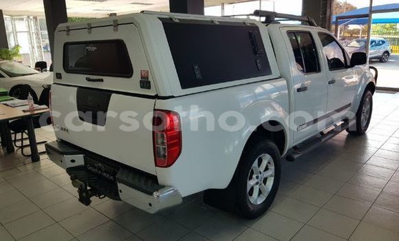 Sayi Na hannu Nissan Navara White Mota in Maseru a Maseru Sayi Na hannu Nissan Navara White Mota in Maseru a Maseru