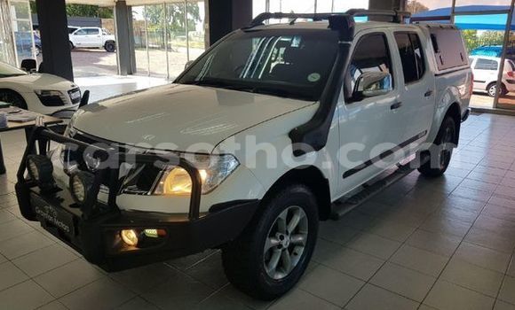 Sayi Na hannu Nissan Navara White Mota in Maseru a Maseru Sayi Na hannu Nissan Navara White Mota in Maseru a Maseru
