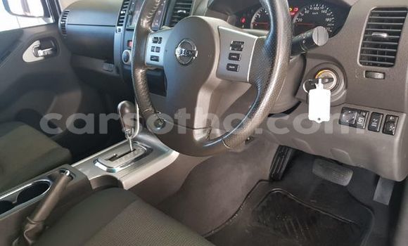 Sayi Na hannu Nissan Navara White Mota in Maseru a Maseru Sayi Na hannu Nissan Navara White Mota in Maseru a Maseru