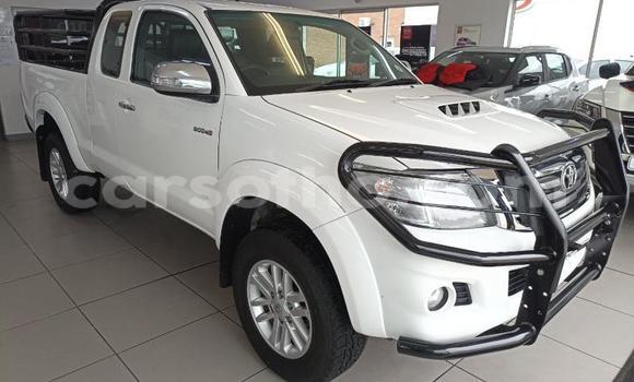 Buy Used Toyota Hilux White Car in Maseru in Maseru Buy Used Toyota Hilux White Car in Maseru in Maseru
