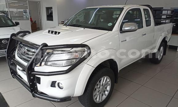 Buy Used Toyota Hilux White Car in Maseru in Maseru Buy Used Toyota Hilux White Car in Maseru in Maseru