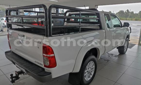 Buy Used Toyota Hilux White Car in Maseru in Maseru Buy Used Toyota Hilux White Car in Maseru in Maseru