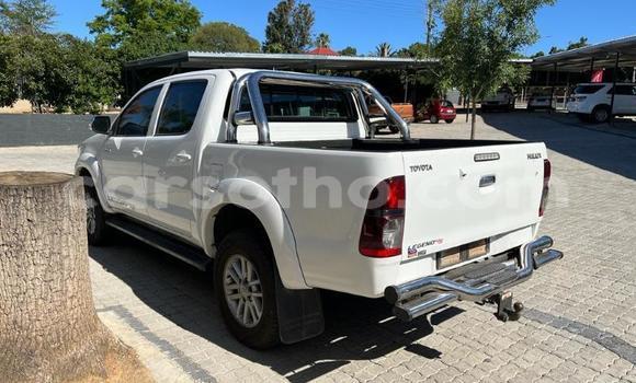 اشتري مستعمل Toyota Hilux White سيارة في Maseru في Maseru اشتري مستعمل Toyota Hilux White سيارة في Maseru في Maseru