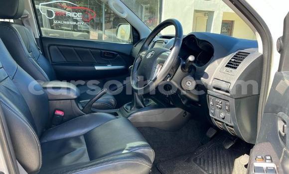اشتري مستعمل Toyota Hilux White سيارة في Maseru في Maseru اشتري مستعمل Toyota Hilux White سيارة في Maseru في Maseru