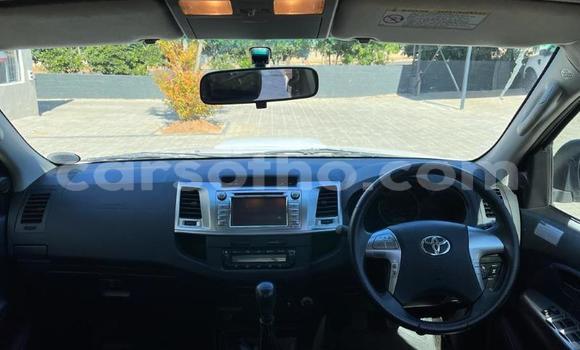 اشتري مستعمل Toyota Hilux White سيارة في Maseru في Maseru اشتري مستعمل Toyota Hilux White سيارة في Maseru في Maseru