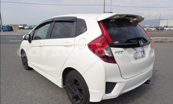 Acheter Occasion Voiture Honda FIT Blanc à Maseru, Maseru Acheter Occasion Voiture Honda FIT Blanc à Maseru, Maseru