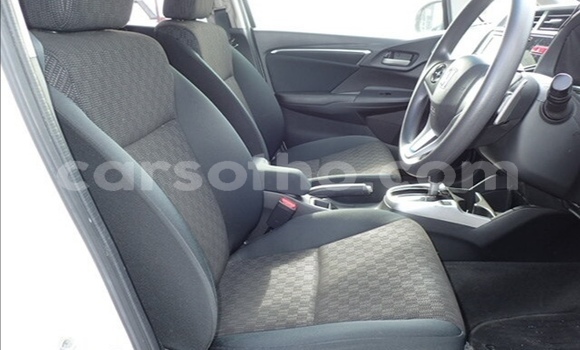Acheter Occasion Voiture Honda FIT Blanc à Maseru, Maseru Acheter Occasion Voiture Honda FIT Blanc à Maseru, Maseru