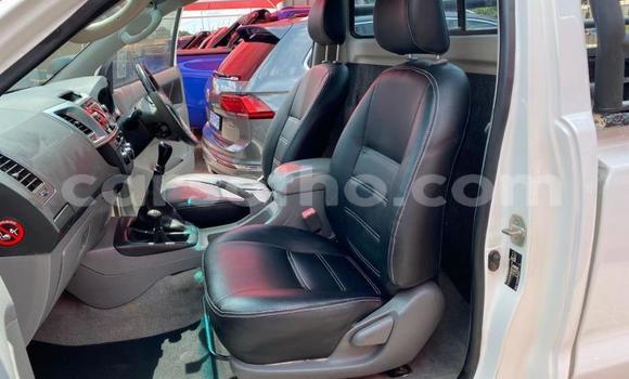 Sayi Na hannu Toyota Hilux White Mota in Maseru a Maseru Sayi Na hannu Toyota Hilux White Mota in Maseru a Maseru