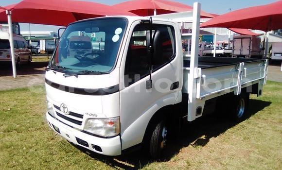 اشتري مستعمل Toyota Dyna White سيارة في Maseru في Maseru اشتري مستعمل Toyota Dyna White سيارة في Maseru في Maseru