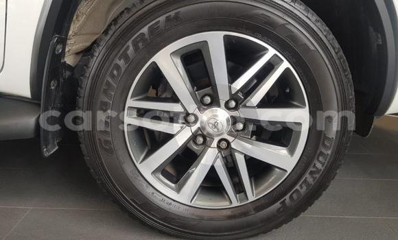 Acheter Occasion Voiture Toyota Fortuner Blanc à Maseru, Maseru Acheter Occasion Voiture Toyota Fortuner Blanc à Maseru, Maseru