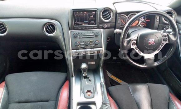 Sayi Na hannu Nissan GT-R White Mota in Maseru a Maseru Sayi Na hannu Nissan GT-R White Mota in Maseru a Maseru