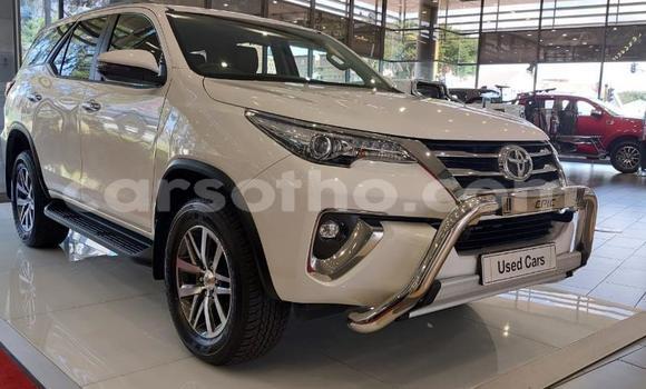 Buy Used Toyota Fortuner White Car in Maseru in Maseru Buy Used Toyota Fortuner White Car in Maseru in Maseru