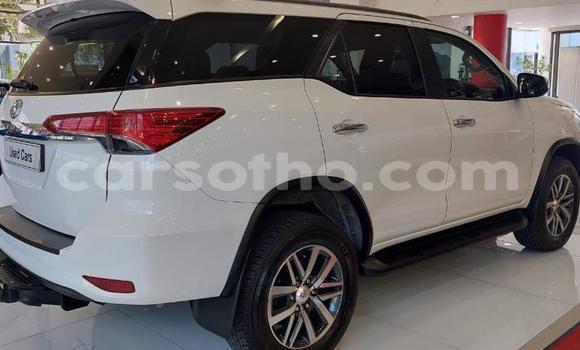 Buy Used Toyota Fortuner White Car in Maseru in Maseru Buy Used Toyota Fortuner White Car in Maseru in Maseru
