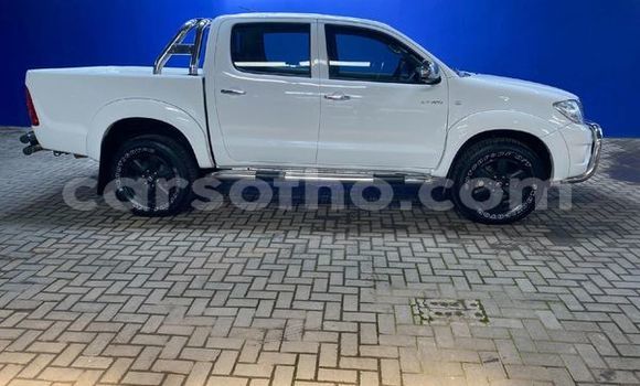 اشتري مستعمل Toyota Hilux White سيارة في Maseru في Maseru اشتري مستعمل Toyota Hilux White سيارة في Maseru في Maseru