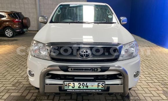 اشتري مستعمل Toyota Hilux White سيارة في Maseru في Maseru اشتري مستعمل Toyota Hilux White سيارة في Maseru في Maseru