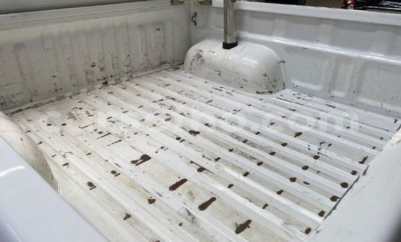 اشتري مستعمل Toyota Hilux White سيارة في Maseru في Maseru اشتري مستعمل Toyota Hilux White سيارة في Maseru في Maseru