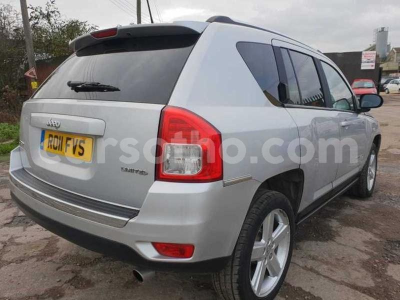 Big with watermark 2011jeepcompass 3