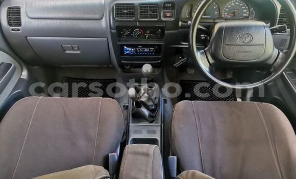 اشتري مستعمل Toyota Hilux Blue سيارة في Maseru في Maseru اشتري مستعمل Toyota Hilux Blue سيارة في Maseru في Maseru