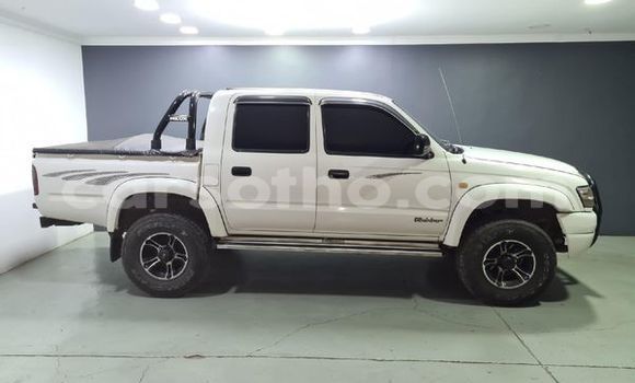 Acheter Occasion Voiture Toyota Hilux Blanc à Maseru, Maseru Acheter Occasion Voiture Toyota Hilux Blanc à Maseru, Maseru