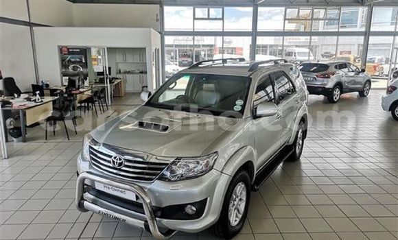 Acheter Occasion Voiture Toyota Fortuner Gris à Maseru, Maseru Acheter Occasion Voiture Toyota Fortuner Gris à Maseru, Maseru