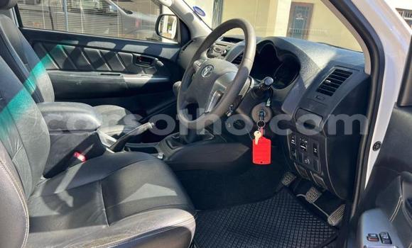 Acheter Occasion Voiture Toyota Hilux Blanc à Maseru, Maseru Acheter Occasion Voiture Toyota Hilux Blanc à Maseru, Maseru