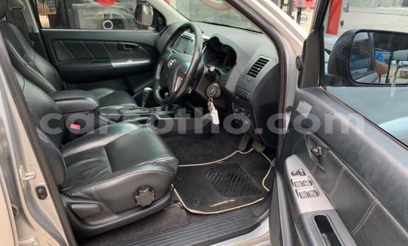 Buy Used Toyota Hilux Silver Car in Maseru in Maseru Buy Used Toyota Hilux Silver Car in Maseru in Maseru