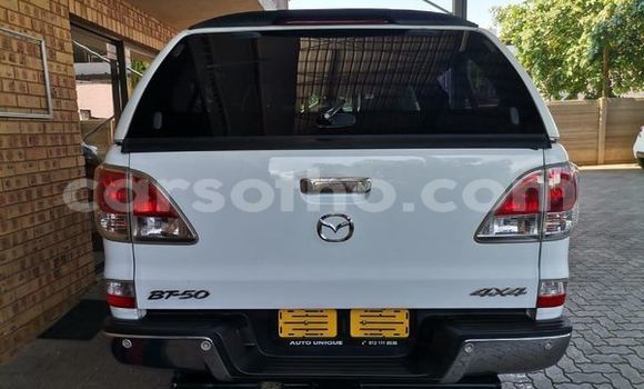 Sayi Na hannu Mazda BT-50 White Mota in Maseru a Maseru Sayi Na hannu Mazda BT-50 White Mota in Maseru a Maseru