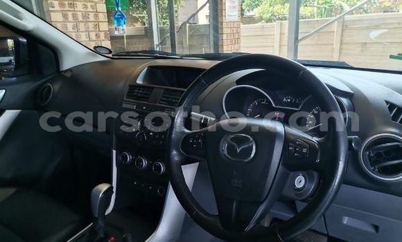 Sayi Na hannu Mazda BT-50 White Mota in Maseru a Maseru Sayi Na hannu Mazda BT-50 White Mota in Maseru a Maseru