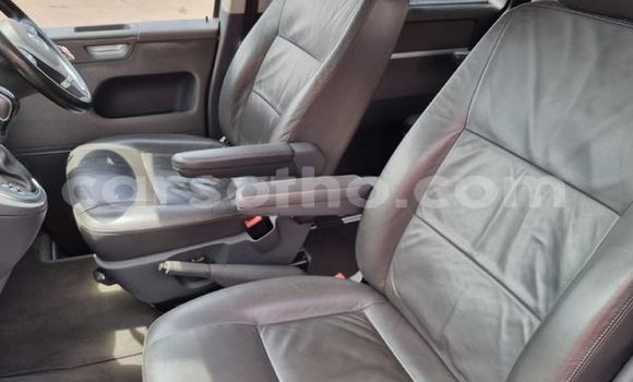 Acheter Occasion Voiture Volkswagen Caravelle Gris à Maseru, Maseru Acheter Occasion Voiture Volkswagen Caravelle Gris à Maseru, Maseru