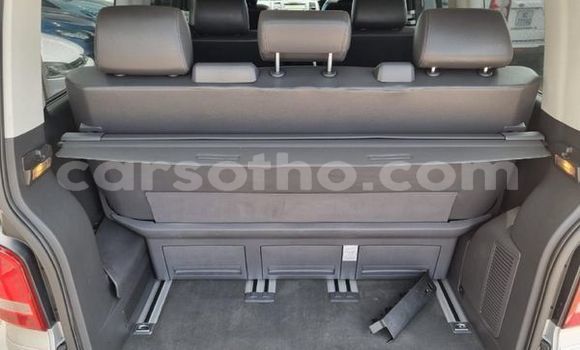 Acheter Occasion Voiture Volkswagen Caravelle Gris à Maseru, Maseru Acheter Occasion Voiture Volkswagen Caravelle Gris à Maseru, Maseru