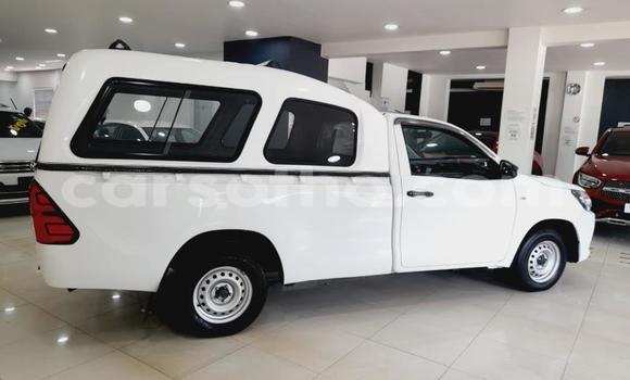 Buy Used Toyota Hilux White Car in Maseru in Maseru Buy Used Toyota Hilux White Car in Maseru in Maseru