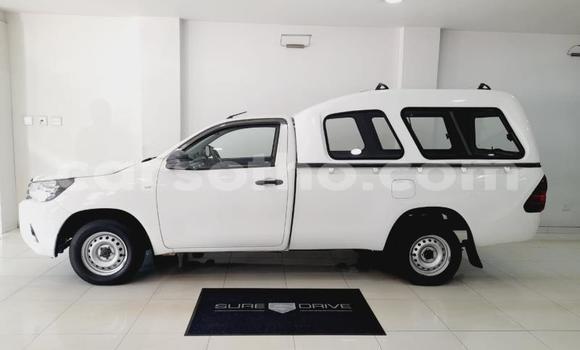 Buy Used Toyota Hilux White Car in Maseru in Maseru Buy Used Toyota Hilux White Car in Maseru in Maseru