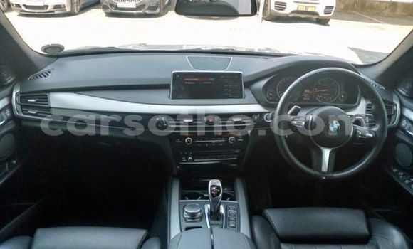 Sayi Na hannu BMW M5 White Mota in Maseru a Maseru Sayi Na hannu BMW M5 White Mota in Maseru a Maseru