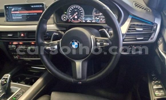 Sayi Na hannu BMW M5 White Mota in Maseru a Maseru Sayi Na hannu BMW M5 White Mota in Maseru a Maseru