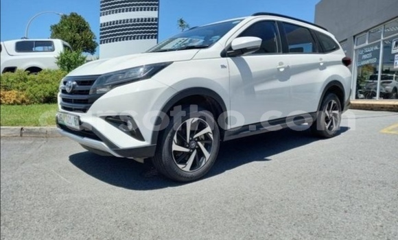 Acheter Occasion Voiture Toyota Rush Blanc à Maseru, Maseru Acheter Occasion Voiture Toyota Rush Blanc à Maseru, Maseru