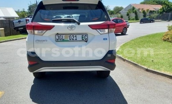 Acheter Occasion Voiture Toyota Rush Blanc à Maseru, Maseru Acheter Occasion Voiture Toyota Rush Blanc à Maseru, Maseru