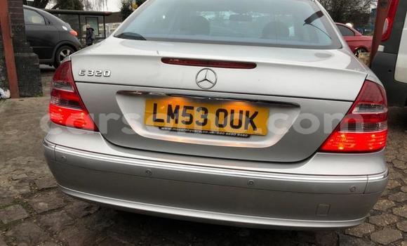 Buy Used Mercedes-Benz E-klasse Silver Car in Mafeteng in Mafeteng Buy Used Mercedes-Benz E-klasse Silver Car in Mafeteng in Mafeteng